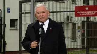 16.10.2015 | "Oskarżenia zabawne, ale nieuzasadnione" Kaczyński o komentarzach do swojej wypowiedzi ws. uchodźców