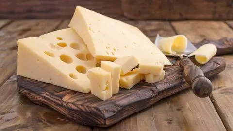 Nietypowa sytuacja w Szwajcarii, która "rzuca cień" na tradycję mleczarską kraju