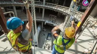 Wewnątrz galerii trwają już prace wykończeniowe