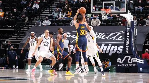 Maszynka do rzutów za trzy punkty. Jest już drugi w historii