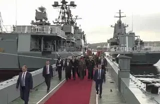 Kim Dzong Un w bazie rosyjskiej marynarki wojennej 