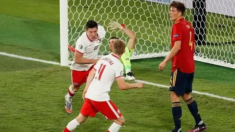Technologia pomogła Hiszpanom, nam Lewandowski. Tak padały bramki