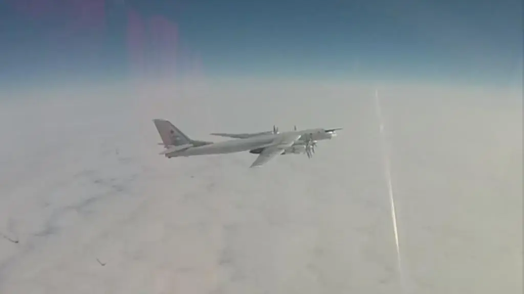 Rosyjskie Tu-95 u wybrzeży Alaski