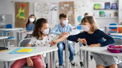 Wnioski o 300 plus. "Ci, którzy już to zrobili, powinni w najbliższym czasie sprawdzać stan konta"
