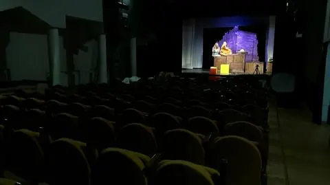 Puste teatry