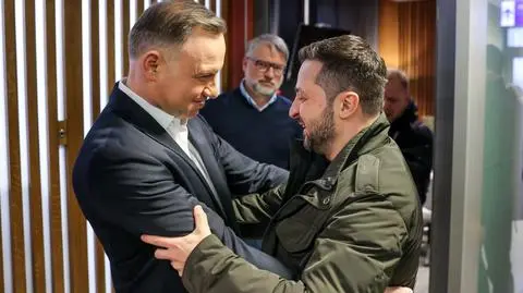 Zelenskiy met Polish president on return from Washington