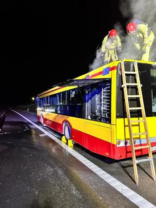 Pożar autobusu na trasie S7