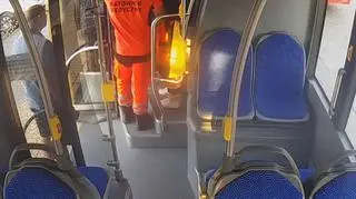 Ratownicy interweniowali w autobusie
