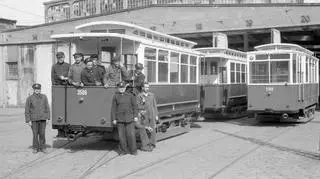 Wozy po remoncie w 1948