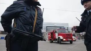 Ewakuacja stacji metra w Petersburgu. Informacja o bombie