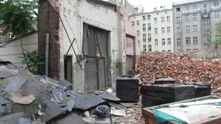 Przez lata zaniedbywane i obrócone w ruderę kamienice przy zbiegu ulic Pułaskiego i Kościuszki mają zyskać nowy blask. Część z nich zostanie przekształcona w luksusowe lofty. Inne znikną z powierzchni.
