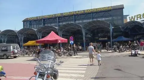 Kustom Konwent czyli impreza motocyklowa na wrocławskim lotnisku