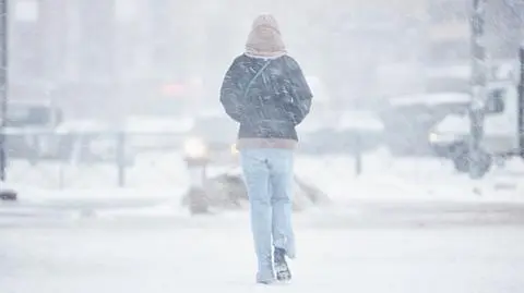 Walka zimy z wiosną. Czekają nas i zawieje śnieżne, i nawet 14 stopni