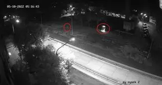 Działania podpalacza zarejestrowała kamera monitoringu