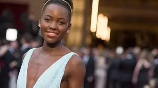 Lupita Nyong’o w sukni Prady
