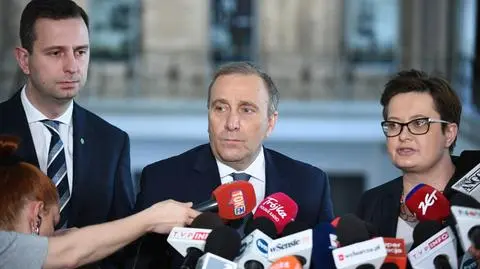 Opozycja kontra marszałek