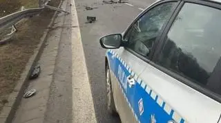 Auta zderzyły się czołowo