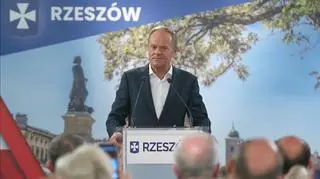 Donald Tusk na spotkaniu z wyborami w Rzeszowie 