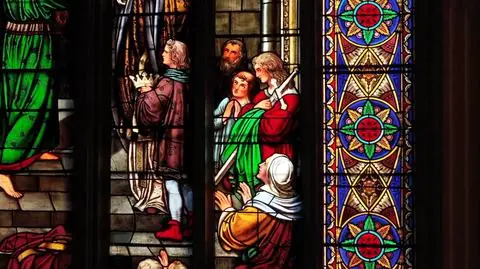 "Ukrywając przestępców, przenosząc ich, zapewniają im niezwykle długi okres działania"