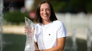 Iga Świątek lifted the title in Miami without dropping a set