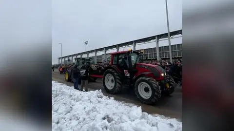 Przeciągali liny traktorami. Zawody odbywały się w ramach WOŚP