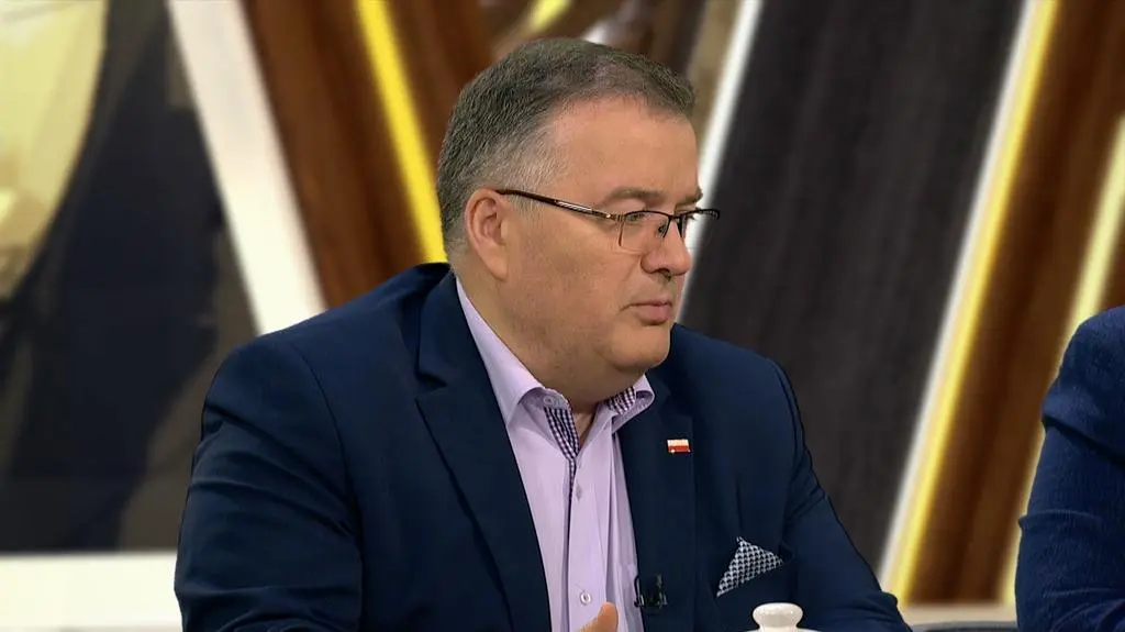 Dera: Unia Europejska ma problem z demokracją