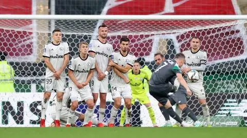 Ekstraklasa paraliżuje Legię. Cudowny gol Gajosa i efektowna wygrana Lechii