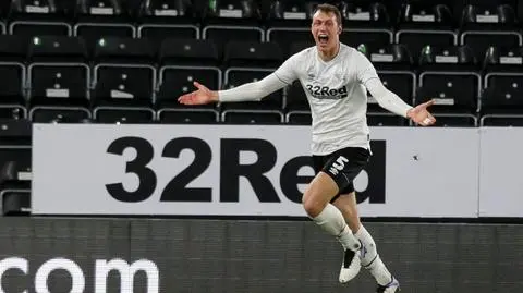 Rozcięta głowa, gol i nagroda. Wielki mecz Bielika