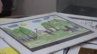 Musieli uciekać przed wojną, ich rysunki trafiły na karty kalendarza