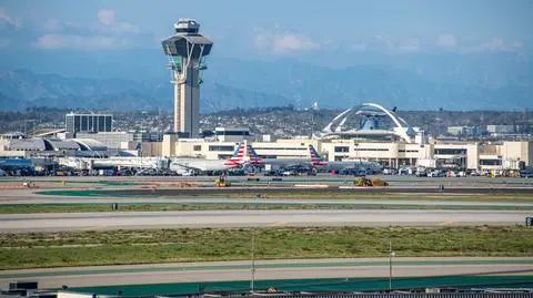 lax los angeles lotnisko - Michael Gordon shutterstock_1057483535