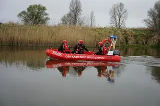 100 kg śniętych ryb w Zbiorniku Czernica koło Wrocławia