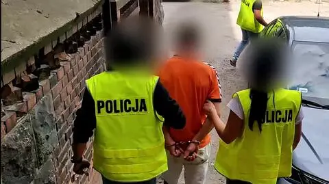 Nożem sterroryzował ekspedientkę i zażądał alkoholu. Pił, gdy do sklepu weszli policjanci