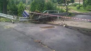 Woda podmyła 7 mostów w Stankowicach