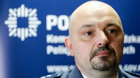 Podwładni komendanta na każde urodziny szefa przekazują mu gotówkę