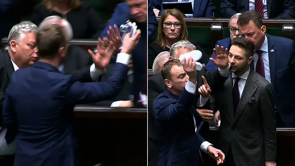 Poseł Nitras próbował ponownie położyć dziecięce buciki przed prezesem PiS