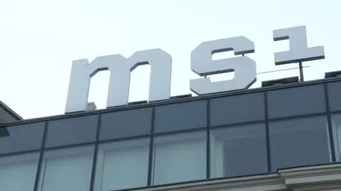 1811N398XR PIS DNZ OTREBA DYREKTOR MUZEUM