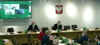 Dyskusja posłów w sprawie projektu nowelizacji ustawy o najniższym wynagrodzeniu w ochronie zdrowia. 