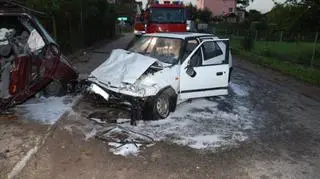 Samochody zderzyły się czołowo