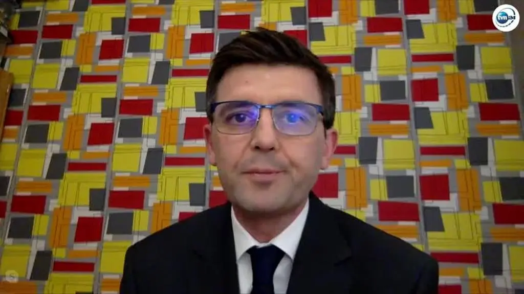 Czy konieczna jest dezynfekcja lub ozonowanie mieszkania, w którym przebywała osoba zakażona COVID-19?