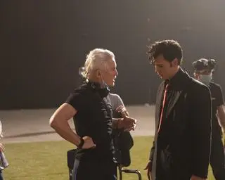 Twórca "Elvisa" Baz Luhrmann i Austin Butler jako Elvis na planie filmu
