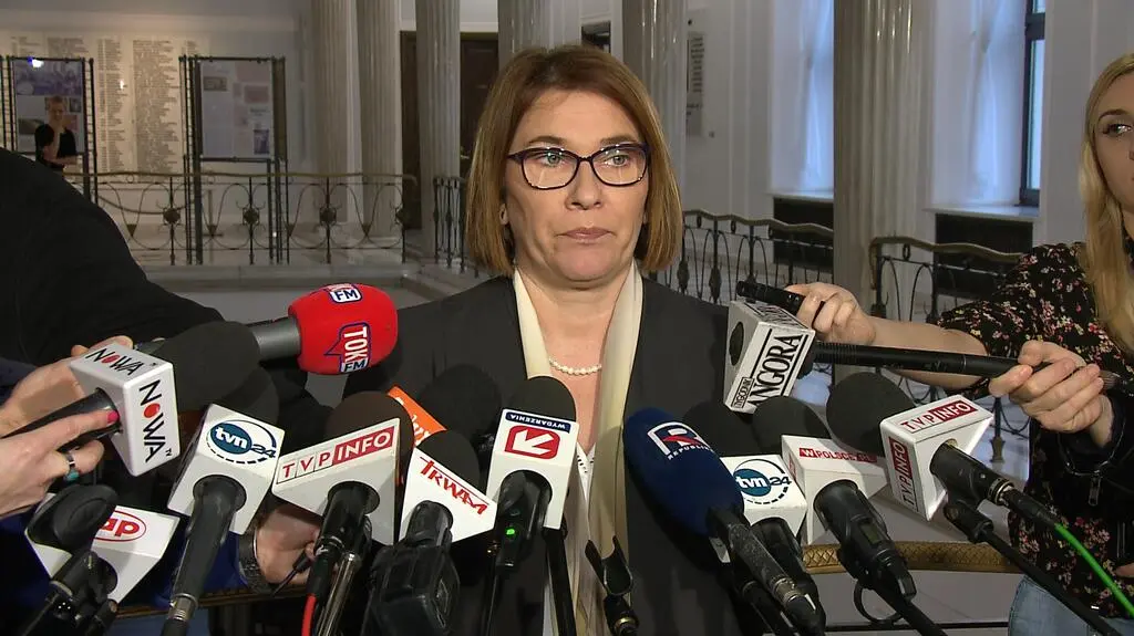 Mazurek: nadzwyczajna kasta nie może pogodzić się z reformą sądownictwa