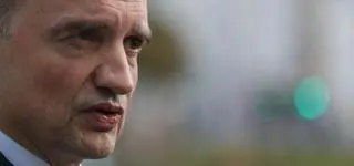 Jak Ziobro szukał kasy i znalazł ją u Krala. Ujawniamy kulisy