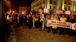 Mieszkańcy wyszli na ulice miasta