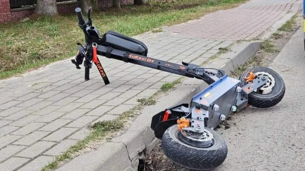 Zderzenie hulajnogi z autem