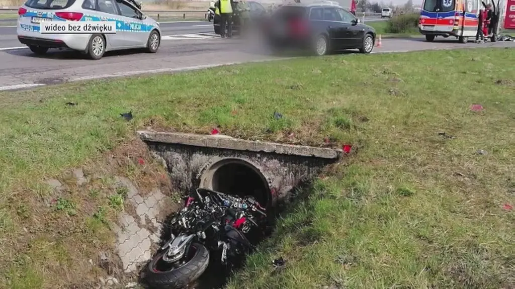 Motocyklista wjechał do rowu nie żyje