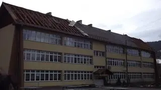 Teren szkoły jest zabezpieczony