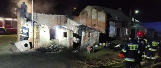 W trakcie pożaru zawalił się stropodach budynku