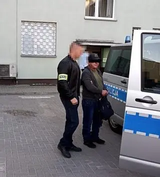 Mężczyźni zostali objęci dozorem policyjnym
