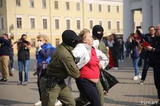 Zatrzymania podczas protestu kobiet w Mińsku