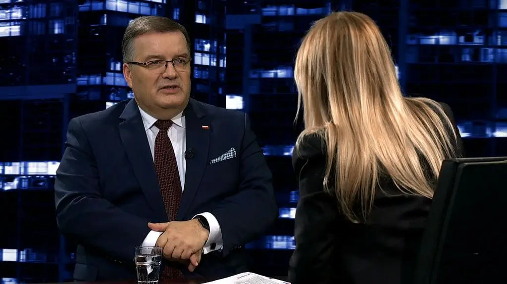 Dera: władze Warszawy uniemożliwiają budowę wież